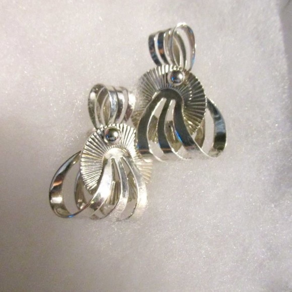 Unique Rare Coro Vintage clip Earrings